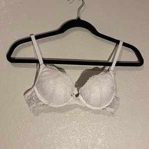 Victoria’s Secret White Lace Dream Angels Push-up Bra 32A